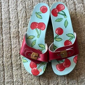 Dr Scholl’s Exercise Sandals Wood Cherry Print Handpainted Slide Sandals